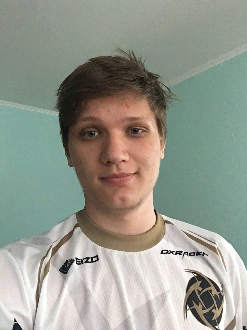 不适硬撑上 不适硬撑上